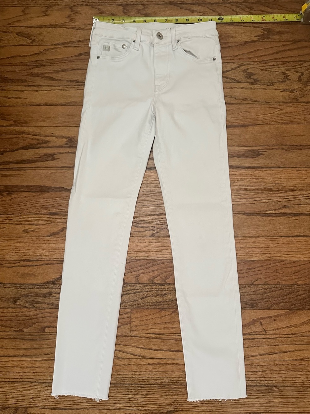 H&M White Skinny Jeans - Size 0